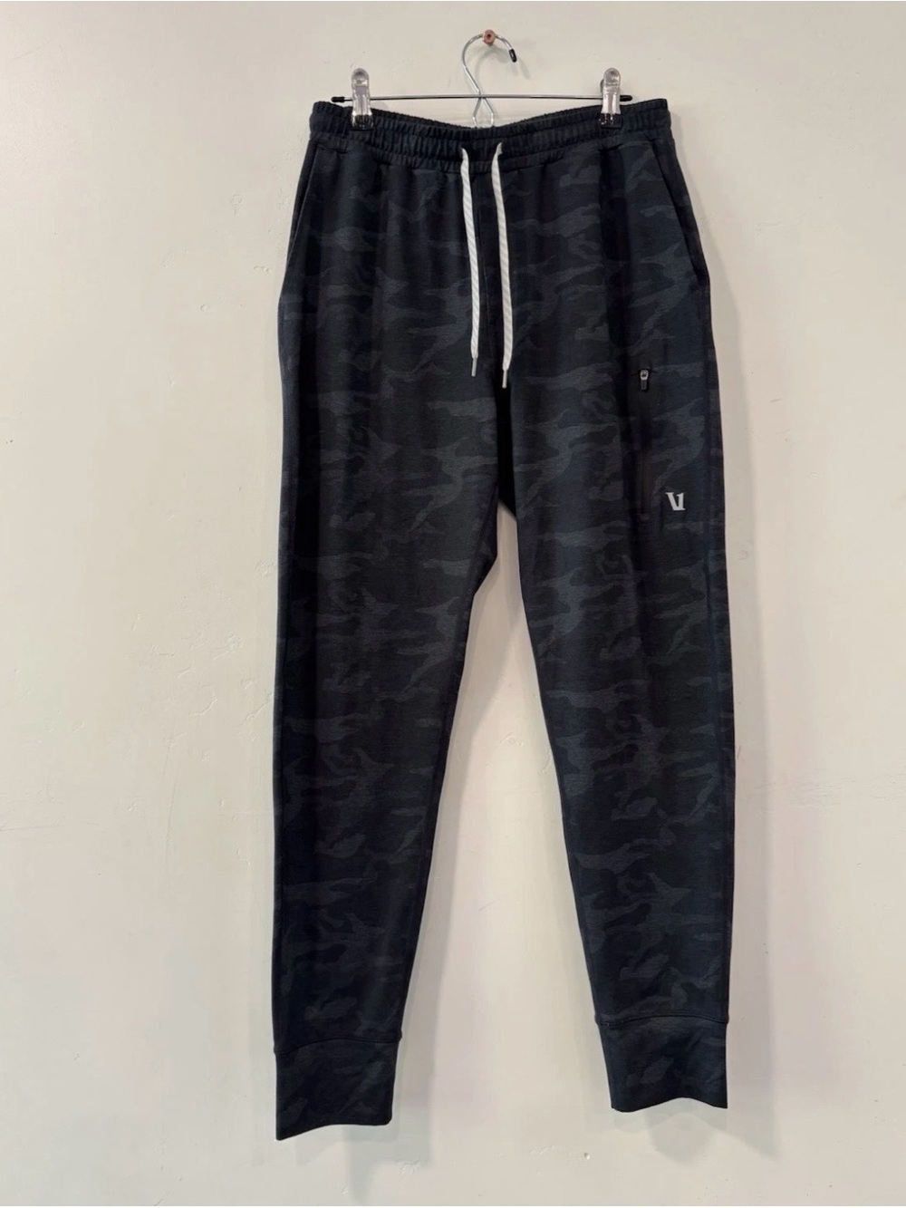 Vuori Sunday Performance Jogger Pants Men S Gray Camo Sweatpant Athletic Lounge